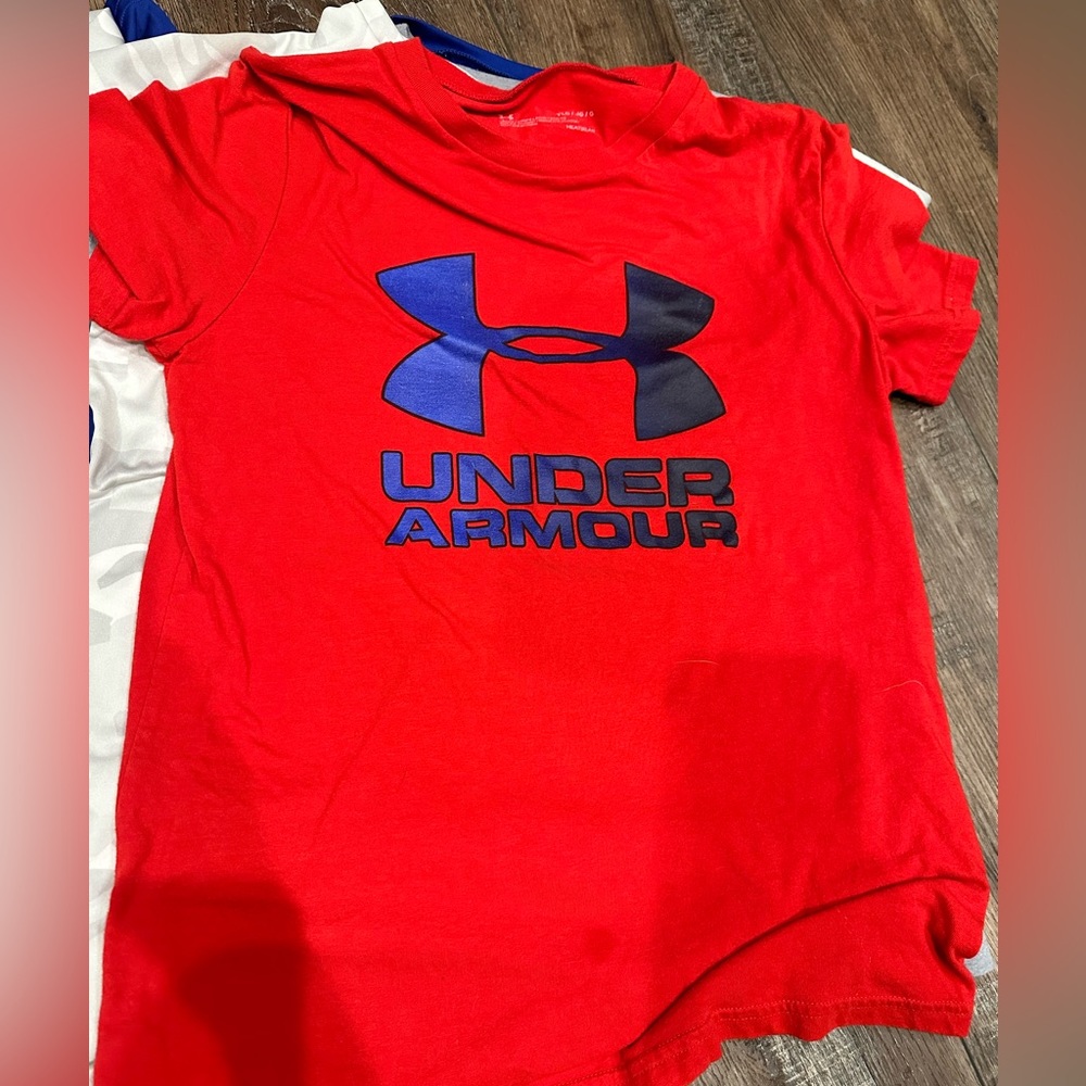 Under armour t shirt